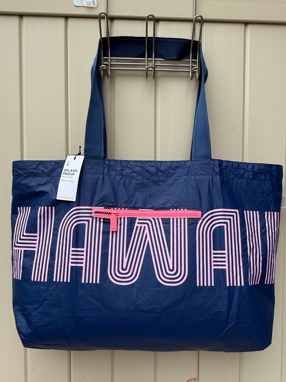 NWT MAUI EXCLUSIVE Aloha Collection Holo Holo Tote Discontinued LAST CHANCE - Picture 3 of 3